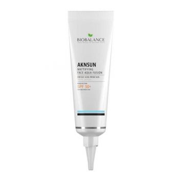 Crema cu SPF 50+ Matifianta, pentru Ten Acneic si Gras - Bio Balance Aknsun Mattifying Face Aqua Fusion, nuanta Medium, 40 ml